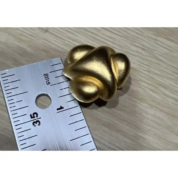 Vintage KJL Kenneth LANE Satin Gold Clip Earrings Runway Modernist L110c - Picture 8 of 8